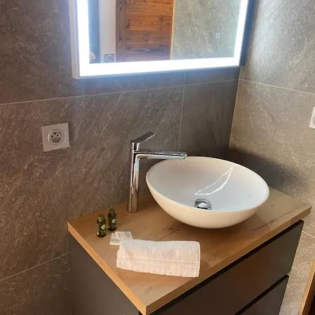 Neuf Du Pape شاليه *